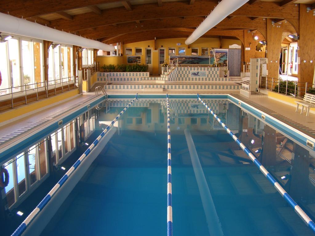Le Nereidi Hotel & Residence Con Piscina-Tennis-Fitness-Parcheggio Coperto-Sala Conferenze Ла-Маддалена Экстерьер фото