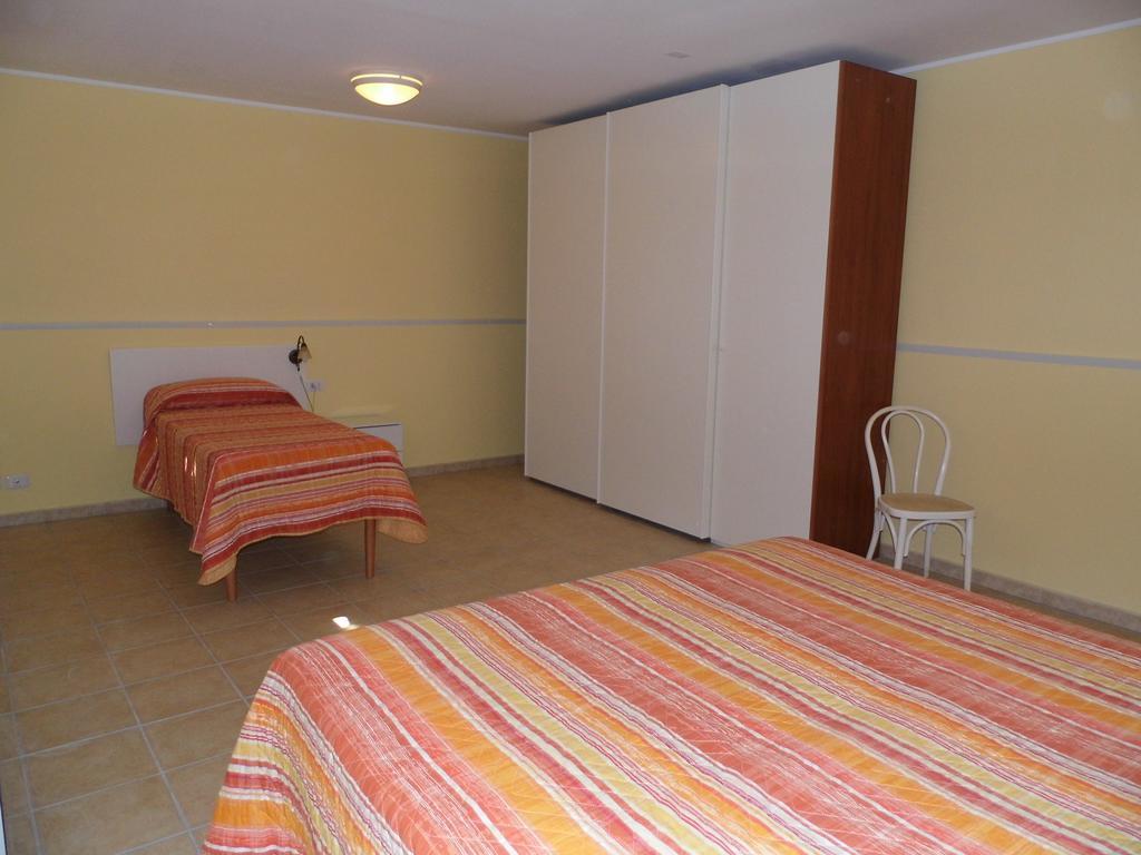 Le Nereidi Hotel & Residence Con Piscina-Tennis-Fitness-Parcheggio Coperto-Sala Conferenze Ла-Маддалена Экстерьер фото