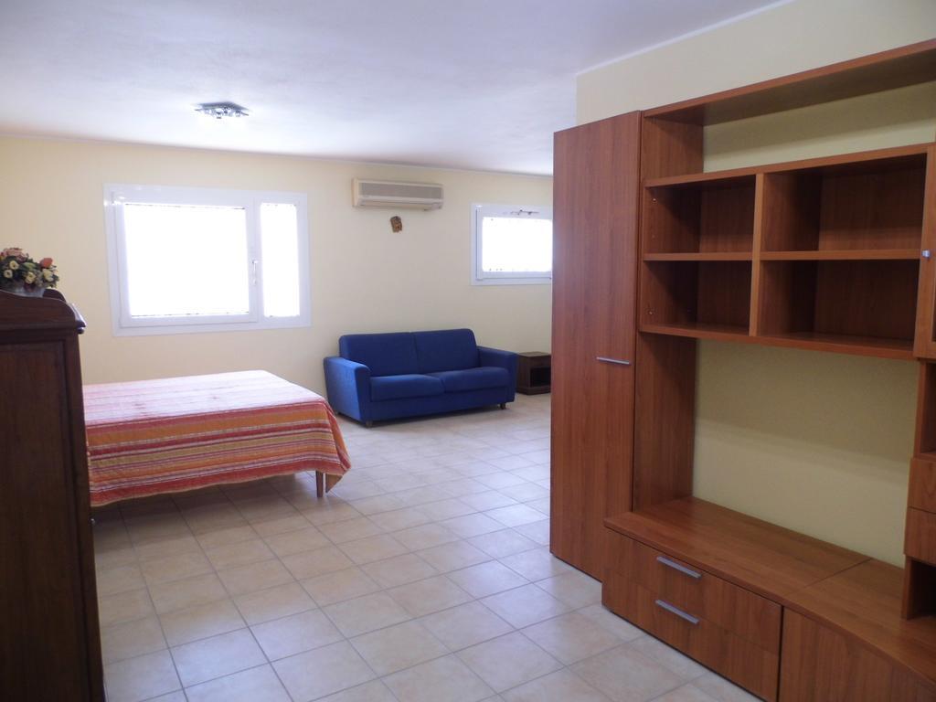 Le Nereidi Hotel & Residence Con Piscina-Tennis-Fitness-Parcheggio Coperto-Sala Conferenze Ла-Маддалена Экстерьер фото