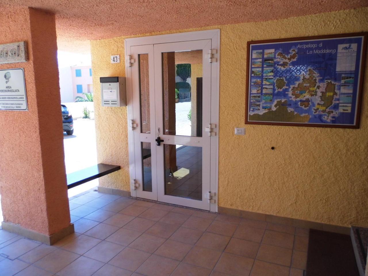 Le Nereidi Hotel & Residence Con Piscina-Tennis-Fitness-Parcheggio Coperto-Sala Conferenze Ла-Маддалена Экстерьер фото